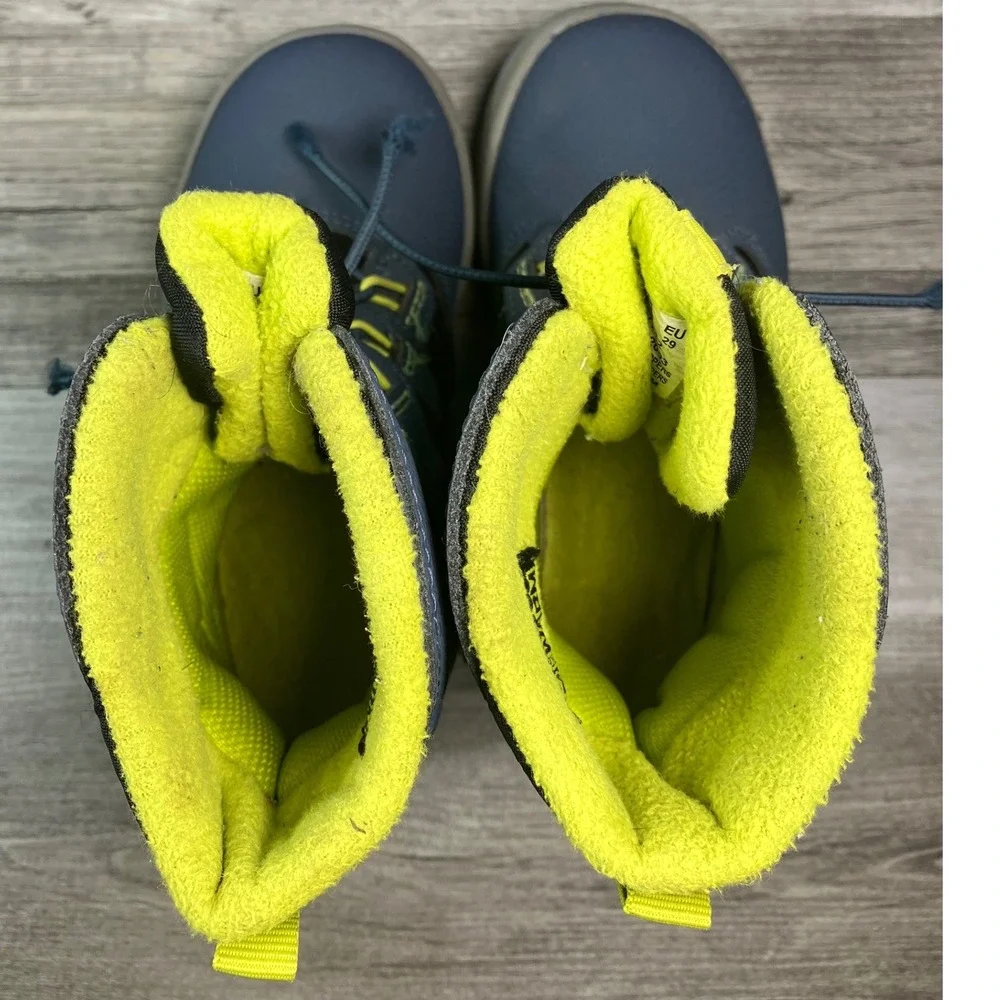Merrell snow quest